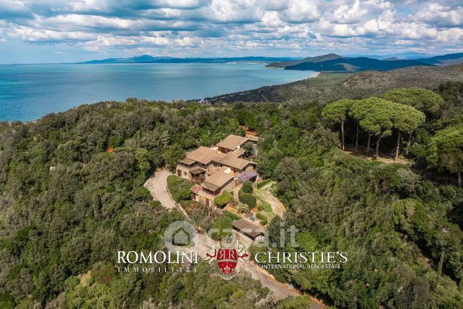 Villa in residenziale in 