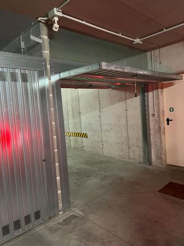 Box/posto auto in residenziale in Via Sebastiano Ricci