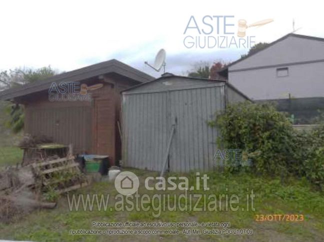 Garage/posto auto in residenziale in Via Italia 26