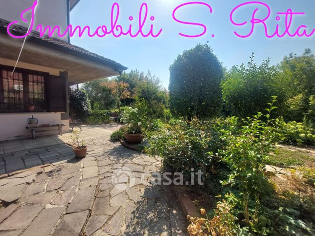 Casa bi/trifamiliare in residenziale in Via del Pulignano