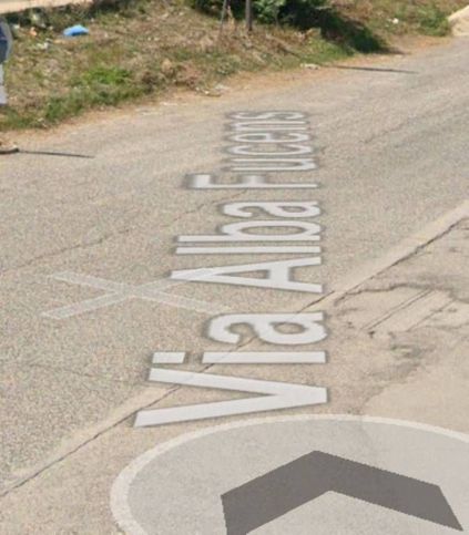 Box/posto auto in residenziale in Via Alba Fucens