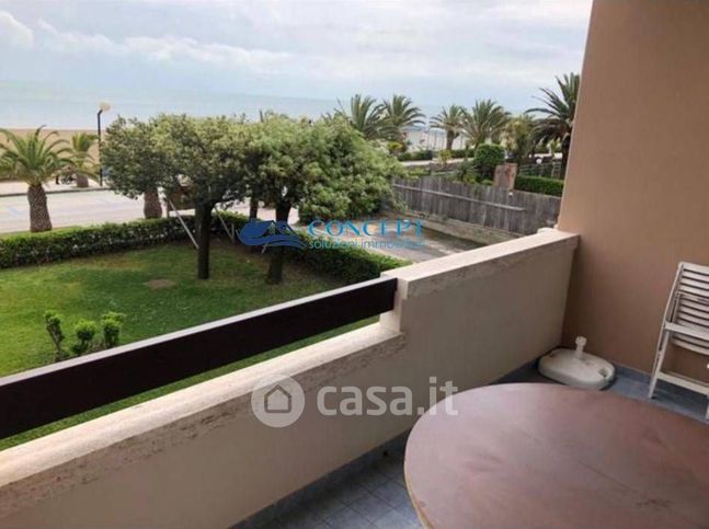 Appartamento in residenziale in Lungomare Italia