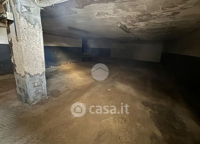 Box/posto auto in residenziale in Via Guerra 3