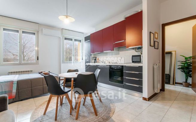 Appartamento in residenziale in Via Varese 17
