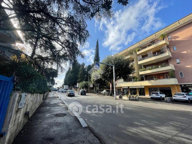 Capannone in commerciale in Via del Forte Trionfale 10