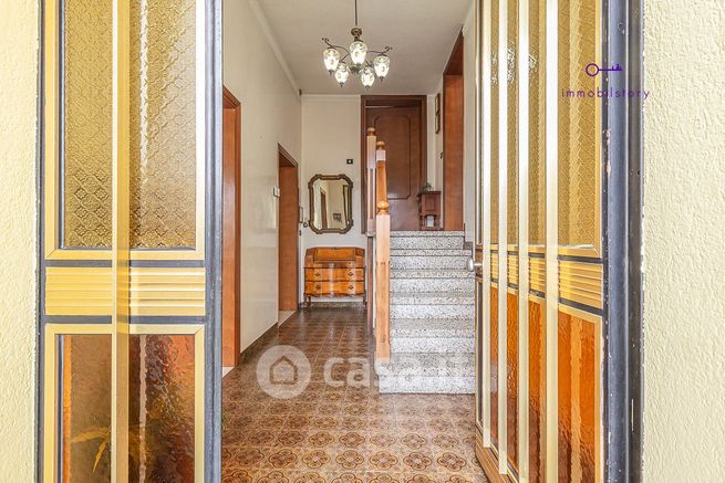 Casa indipendente in residenziale in 