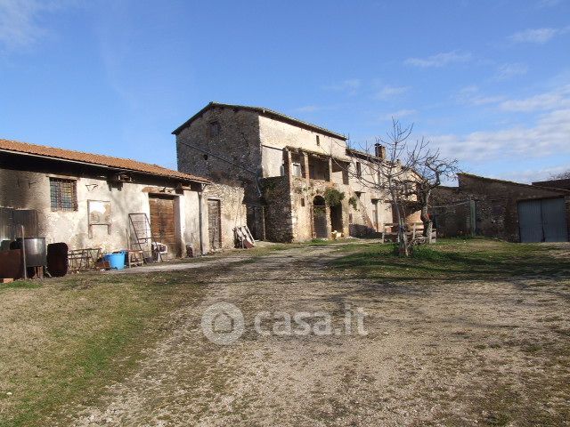 Rustico/casale in residenziale in Strada di San Faustino