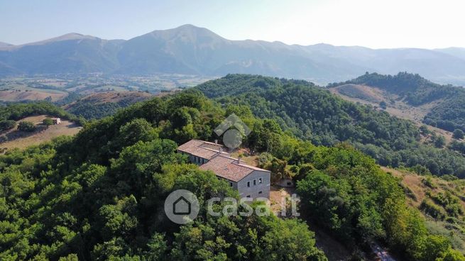 Casa indipendente in residenziale in