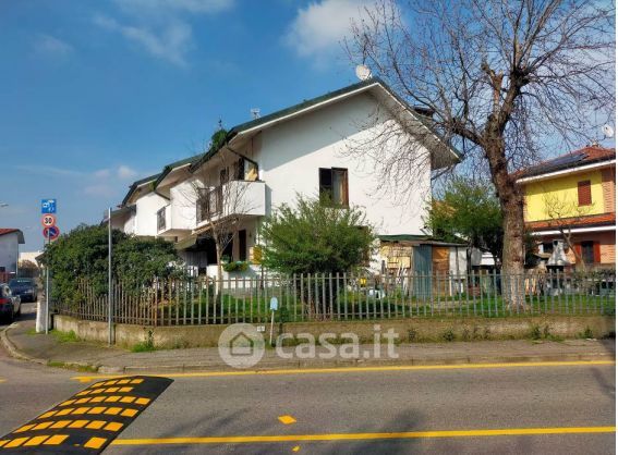 Villetta a schiera in residenziale in Via Guglielmo Marconi 2