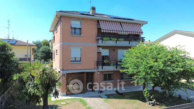 Casa bi/trifamiliare in residenziale in Via Benedetto Antelami 3