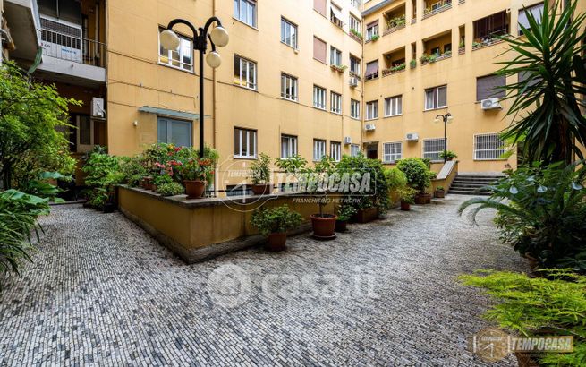 Box/posto auto in residenziale in Corso di Porta Nuova 46