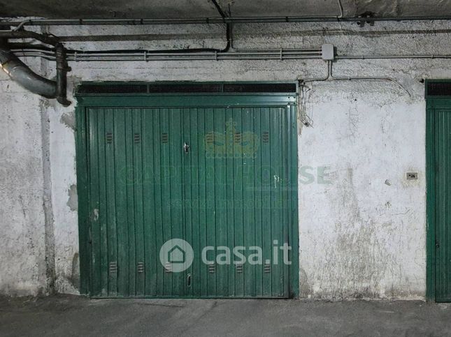 Box/posto auto in residenziale in