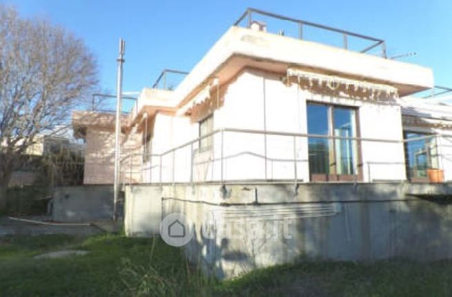 Casa indipendente in residenziale in Via Brenta 6
