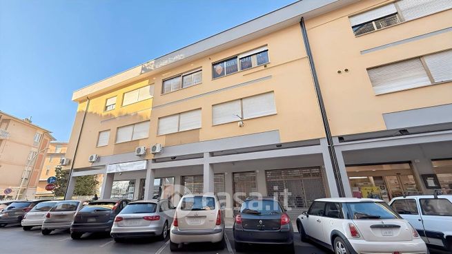 Ufficio in commerciale in Viale Lionello Matteucci 10 f