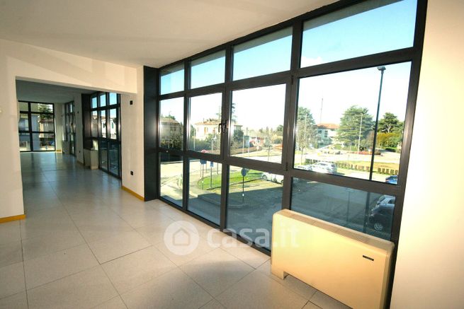 Ufficio in commerciale in Via Antonio Magarotto 1