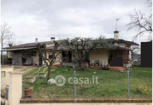 Casa bi/trifamiliare in residenziale in Via Orsenigo