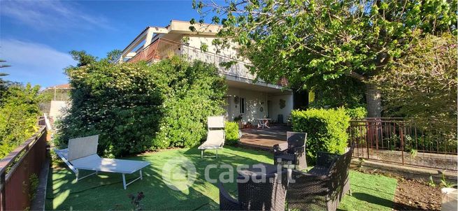 Villa in residenziale in Via Piano San Michele 6