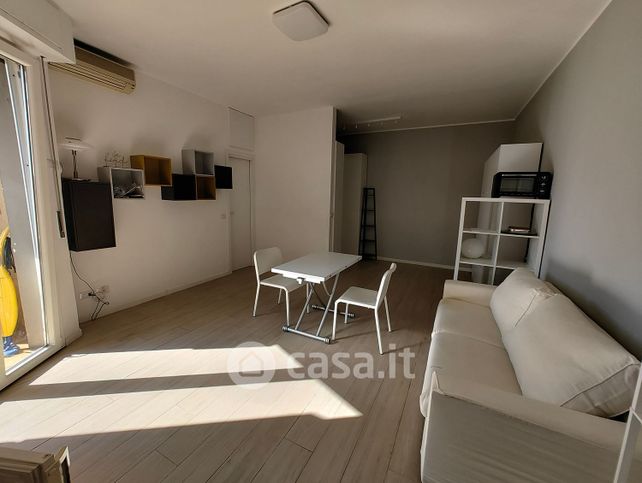 Appartamento in residenziale in Via Ponte Seveso 30