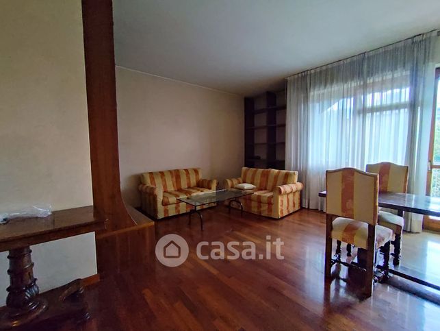 Appartamento in residenziale in Viale San Gimignano 30