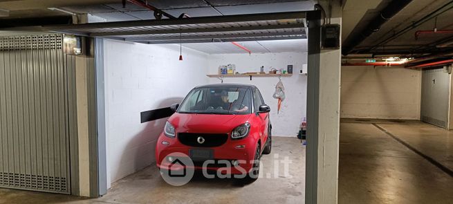 Box/posto auto in residenziale in Via Giacomo Soliman 7