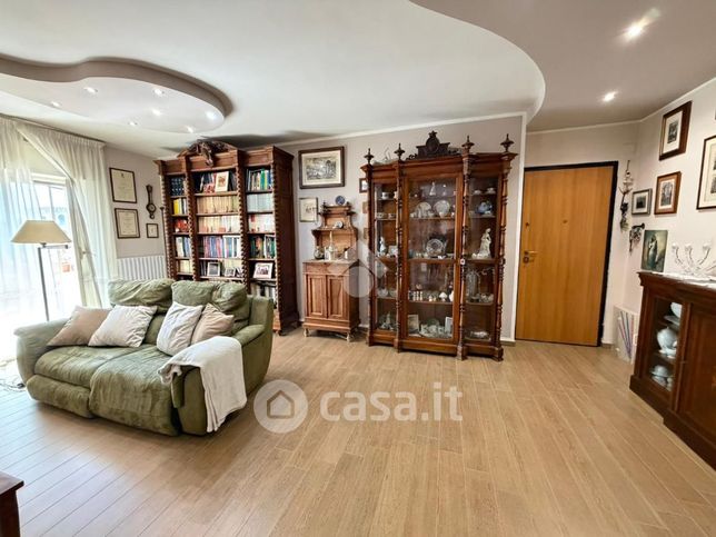 Appartamento in residenziale in Traversa F. Navarrino 5