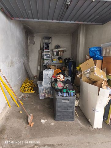 Box/posto auto in residenziale in Via Cesare Battisti 2