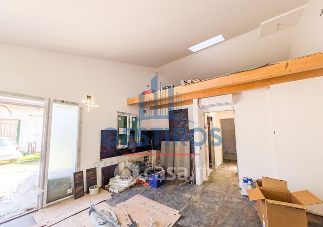 Villetta a schiera in residenziale in Via Adamello