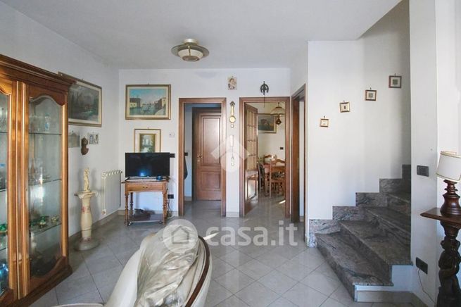 Rustico/casale in residenziale in Via Francesco Crispi 62