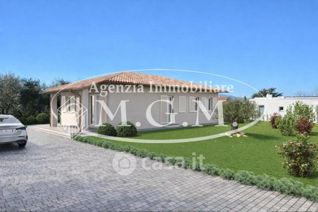 Casa indipendente in residenziale in Via Pregiuntino
