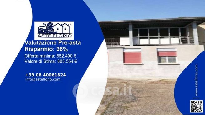 Capannone in commerciale in Via Doccia