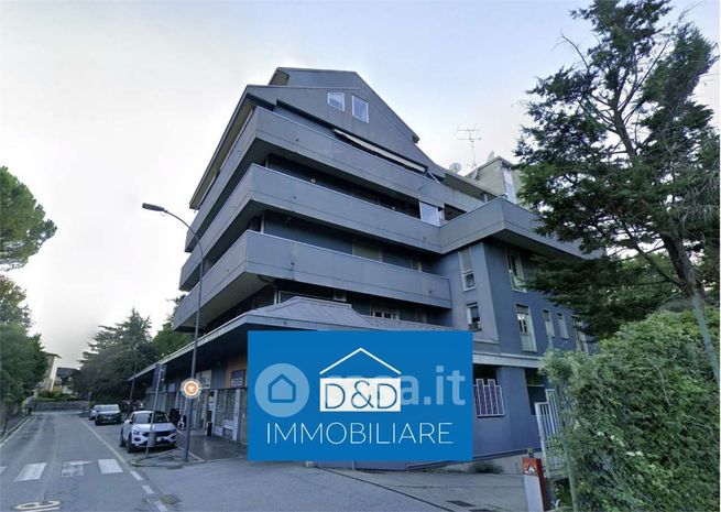 Ufficio in commerciale in Via Fiume 14