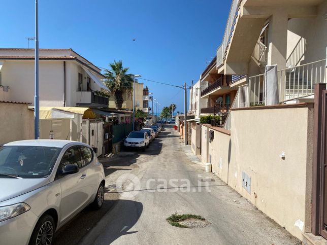 Appartamento in residenziale in Via Giorgio de Chirico 15