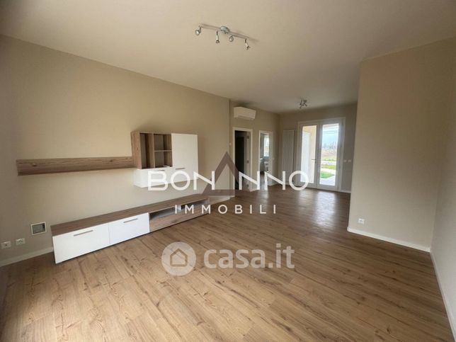 Casa indipendente in residenziale in Via Grande