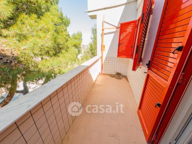 Appartamento in residenziale in Viale dei Gelsomini 86