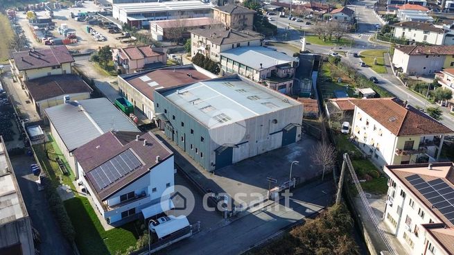 Capannone in commerciale in Via G. Pastore 13