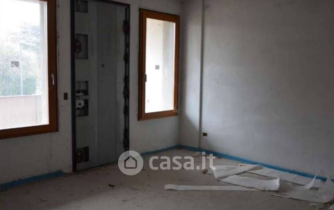 Box/posto auto in residenziale in Via Dalmazia