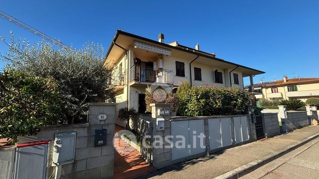 Appartamento in residenziale in Via del Biagionato 10