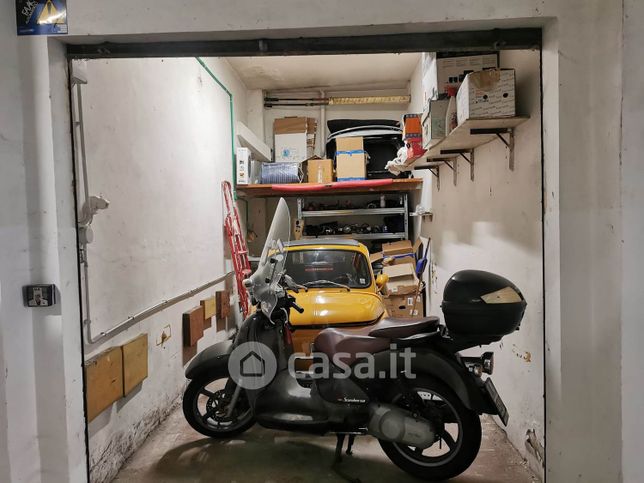 Box/posto auto in residenziale in 