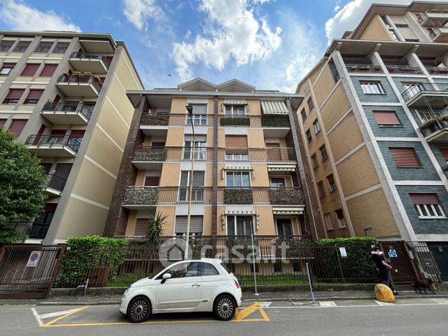 Appartamento in residenziale in Via dei Pini 11
