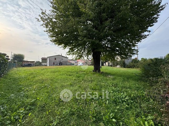 Terreno edificabile in residenziale in 