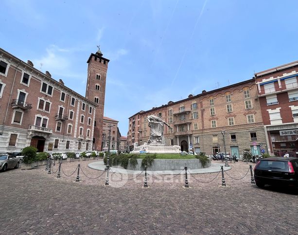 Negozio/locale commerciale in commerciale in Piazza Medici