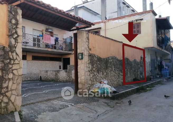 Garage/posto auto in residenziale in Vico Francesco Gozzolino - 80025 Casandrino (NA)