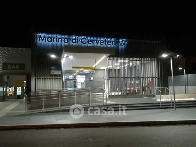 Attivitã /licenza (con o senza mura) in commerciale in