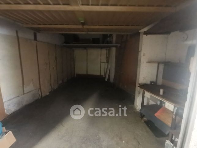 Garage/posto auto in residenziale in Via Adriano Balbi