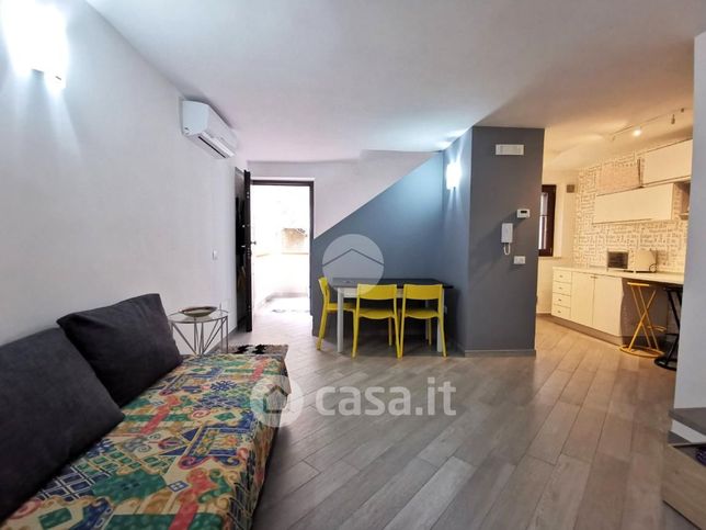 Casa indipendente in residenziale in Corso Manfredi 26