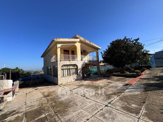 Villa in residenziale in Via Enrico Berlinguer 1