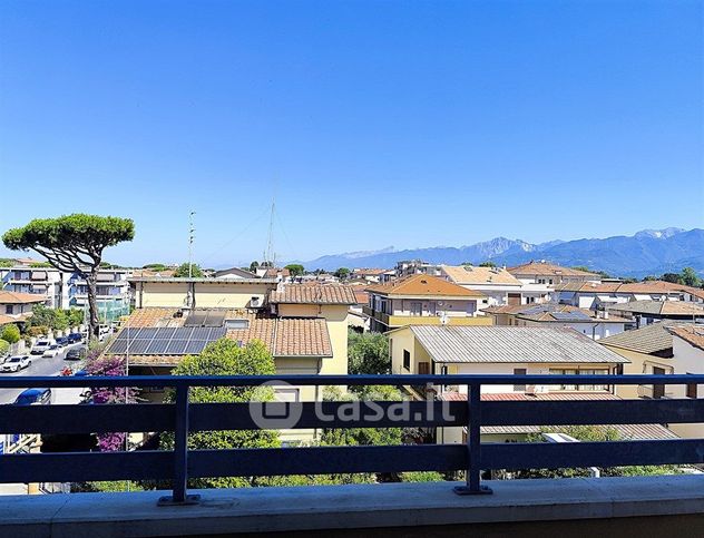 Appartamento in residenziale in Via Nino Bixio
