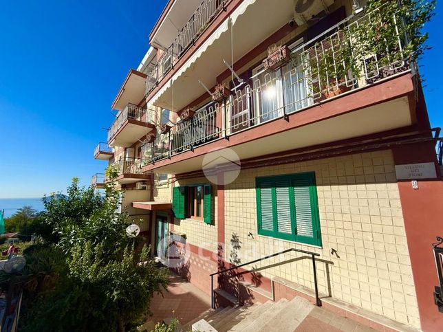 Appartamento in residenziale in Via Coste D'Agnano