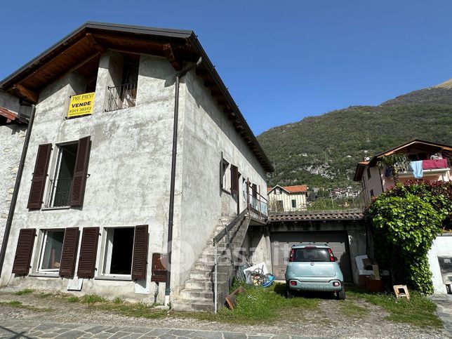 Casa indipendente in residenziale in Via Silvio Pellico 65