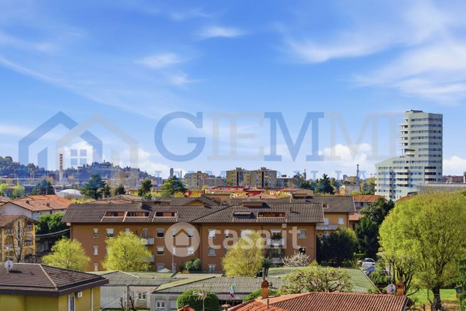 Attico/mansarda in residenziale in Via Giuseppe Zola 36